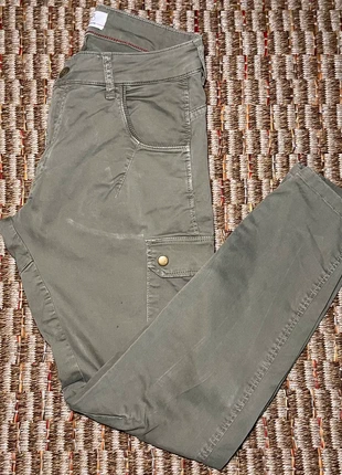 Pantalon cargo Le Temps des Cerises kaki W27, marque: Le Temps des Cerises, état: Très bon état, taille: XS / 34 / 6, 19,00 €, 20,65 € Protection acheteurs incluse