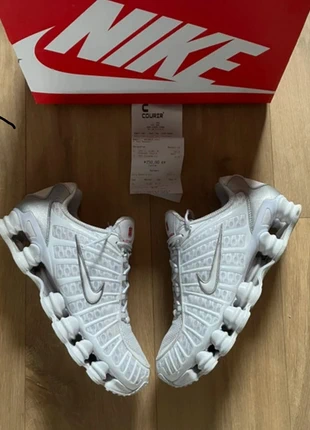 Nike shox TL blanche, marke: Nike, zustand: Sehr gut, größe: 45, 115,00 €, 121,45 € inklusive Vinted-Käuferschutz