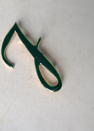 Vintage broche emaille letter J, merk: Vintage, staat: Goed, € 3,75, € 4,64 inclusief Kopersbescherming