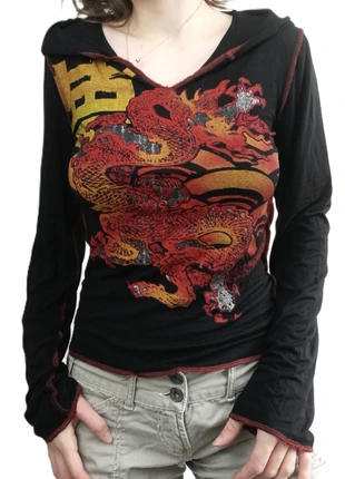 Sweat tee shirt à capuche dragon vintage Y2K 00s léger cintré moulant motif asiatique court, brand: Vintage Dressing, condition: Very good, size: XS / 34 / 6, €25.00, €26.95 includes Buyer Protection Pro