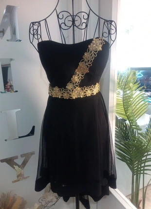 🖤 Made in Italy – Robe noire bustier ornée de doré T.38 bon état 🖤, brand: Boutique Italiana, condition: Good, size: M / 38 / 10, €8.90, €10.05 includes Buyer Protection