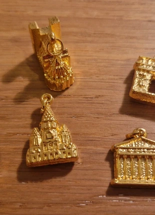 Lot de 6 pendentifs monuments parisiens, estado: Muito bom, €3.50, €4.38 inclui Proteção do Comprador