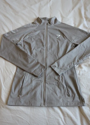 Veste cintrée Gymshark, marque: Gymshark, état: Très bon état, taille: M / 38 / 10, 35,00 €, 37,45 € Protection acheteurs (Pro) incluse