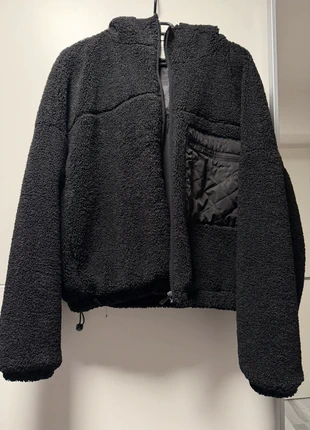 Veste polaire teddy noire avec poche zippée – chaude & tendance, marca: veste blouson, estado: Muito bom, tamanho: S / 36 / 8, €25.00, €26.95 inclui Proteção do Comprador