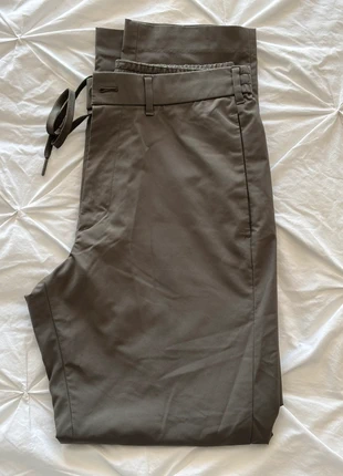 Pantalón Uniqlo, marque: Uniqlo, état: Très bon état, taille: S, 8,00 €, 9,10 € Protection acheteurs incluse