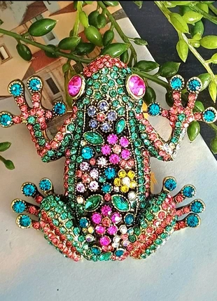 Majestueuse broche grenouille art deco trendy, marque: Vintage Chic, état: Très bon état, 7,00 €, 8,05 € Protection acheteurs incluse