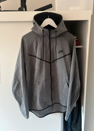 Nike Tech Fleece Jacke – Grau – Herren XL – Training / Freizeit – Top Zustand – Original, staat: Heel goed, maat: XL, € 35,00, € 37,45 inclusief Kopersbescherming