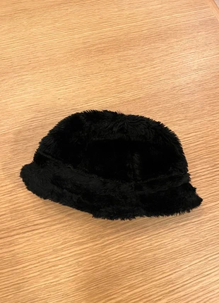 Chapeau en fausse fourrure noire, brand: Vintage, condition: Very good, size: S, €5.00, €5.95 includes Buyer Protection