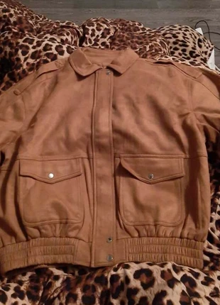 Camel Suede-Look Safari Bomber Jacket, marke: Vintage Dressing, zustand: Sehr gut, größe: S / 36 / 8, 73,00 €, 77,35 € inklusive Vinted-Käuferschutz