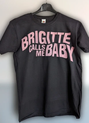 T-shirt nera | Suede | Brigitte calls me baby, marke: nobrand, zustand: Sehr gut, größe: M, 13,00 €, 14,35 € beinhaltet Vinted-Käuferschutz Pro