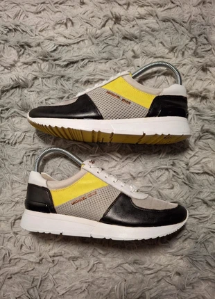 Baskets Michael Kors Allie Trainer Noir Jaune Taille 36, marca: Michael Kors, estado: Muy bueno, tamaño: 36, 37,50 €, 40,08 € Protección al comprador incluida