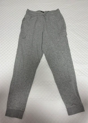 Pantalón chándal hombre, merk: H&M, staat: Nieuw zonder prijskaartje, maat: XS, € 5,00, € 5,95 inclusief Kopersbescherming