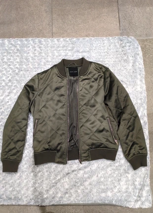 New Look quilted bomber jacket
Size UK 14, brand: New Look, condition: Very good, size: M / UK 12-14, £6.00, £7.00 includes Buyer Protection