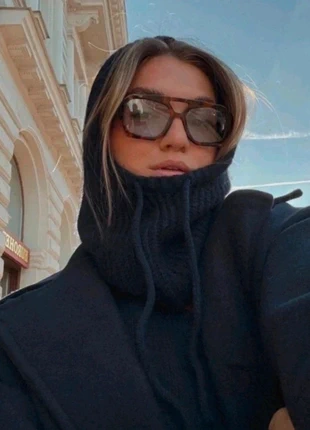 Cagoule noir, marca: Boutique Parisienne, estado: Muito bom, tamanho: Tamanho único, €10.00, €11.20 inclui Proteção do Comprador