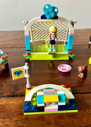 Lego friends 41330 Stephanie’s voetbaltraining, merk: LEGO, staat: Heel goed, maat: Universeel, € 2,00, € 2,80 inclusief Kopersbescherming