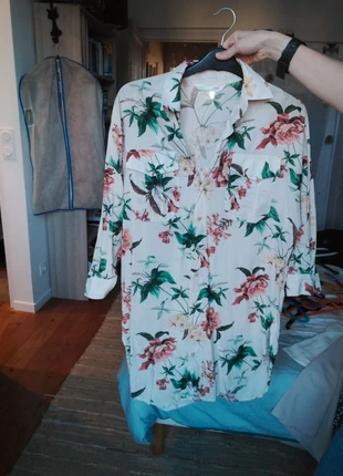 Chemise loose longue fleurie, brand: Zara, condizioni: Buone, taglia: S / IT 40 / EU 36, €6.00, €7.00 include la Protezione acquisti