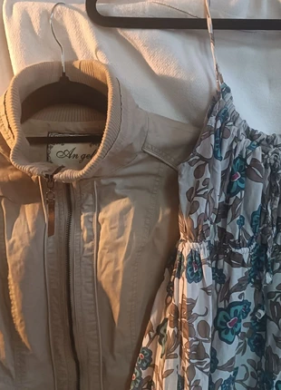 Benetton floral dress + beige jacket set – size S – outfit deal, merk: Stile Benetton, staat: Nieuw zonder prijskaartje, maat: S / 36 / 8, € 15,00, € 16,45 inclusief Kopersbescherming