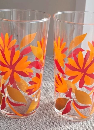 Verres vintage Fleuris orange 60’s 70’s - parfaits pour une table stylée, marque: Arcopal, état: Très bon état, 6,00 €, 7,00 € Protection acheteurs incluse