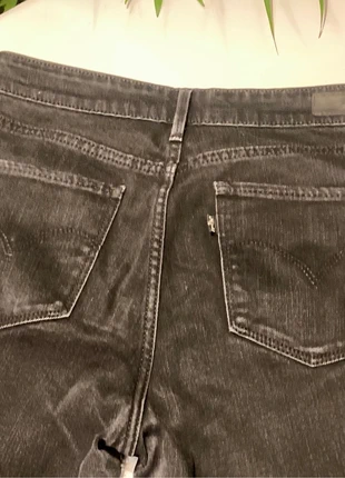 Jeans Negros Levis T S Vintage Demi curvé, marca: Levi's, estado: Muito bom, tamanho: S / 36 / 8, €16.00, €17.50 inclui Proteção do Comprador