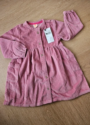 Hema corduroy jurk - maat 98, marque: Hema, état: Neuf avec étiquette, taille: 24-36 mois / 92 cm, 8,00 €, 9,10 € Protection acheteurs incluse