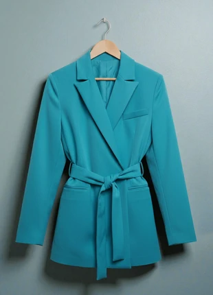 Samsøe & Samsøe – Premium & Elegant Blue Jacket with Belted Waist & Front Pocket – S 💎, marque: Samsøe Samsøe, état: Très bon état, taille: S / 36 / 8, 39,90 €, 42,60 € Protection acheteurs incluse