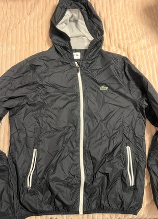 Coupe-vent Lacoste Noir (Taille M), marca: Lacoste, estado: Muito bom, tamanho: M, €40.00, €42.70 inclui Proteção do Comprador