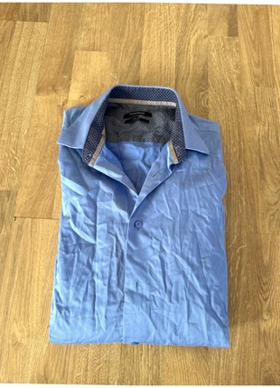 Chemise bleu toofashon en taille 38, marque: TooFashion, état: Très bon état, taille: M, 12,90 €, 14,25 € Protection acheteurs incluse