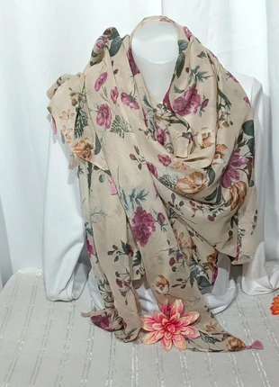 Écharpe châle foulard femme neuf, état: Très bon état, 7,00 €, 8,05 € Protection acheteurs incluse