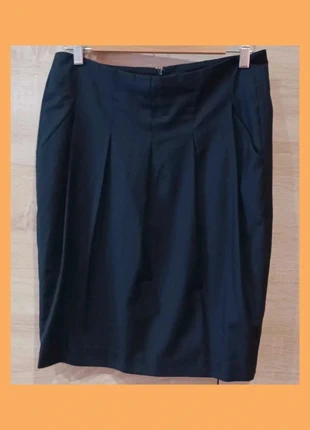 Élégante jupe noire doublée de la marque Fransa, état impeccable ( Taille 38), brand: Fransa, condizioni: Ottime, taglia: M / IT 42 / EU 38, €9.00, €10.15 include la Protezione acquisti