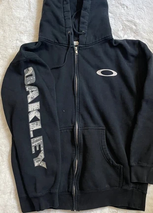 grunge oakley zip-up hoodie, brand: Oakley, condition: Very good, size: 6 / S, $14.00, $15.40 includes Buyer Protection