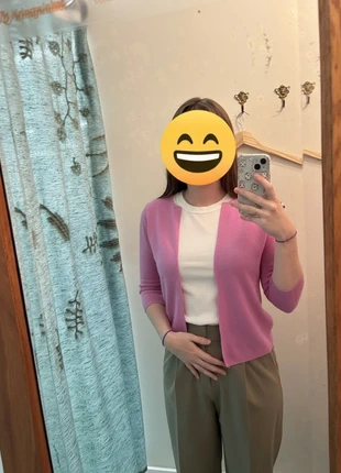 Marni roze cardigan – 100% cashmere, merk: Marni, staat: Nieuw zonder prijskaartje, maat: M / 38 / 10, € 35,00, € 37,45 inclusief Kopersbescherming