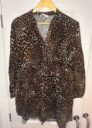 Brown leopard print, button down, long sleeve dress in a size medium, brand: Zara, condition: Very good, size: M / UK 12-14, £6.00, £7.00 includes Buyer Protection