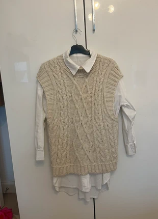 Beige tank top & white shirt, brand: Kiss Kriss, condition: Very good, size: One size, £9.00, £10.15 includes Buyer Protection