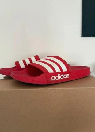 Badslipper Adidas - maat 43, marque: adidas, état: Très bon état, taille: 43, 10,00 €, 11,20 € Protection acheteurs incluse