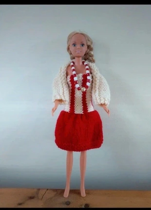 🎁 Tenue écru et rouge pour poupée type Barbie 🎁, marke: Fait Main, zustand: Neu, größe: Einheitsgröße, 2,62 €, 3,45 € inklusive Vinted-Käuferschutz