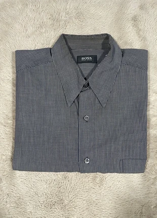 Chemise Hugo Boss taille L homme, marque: Hugo Boss, état: Très bon état, taille: L, 15,00 €, 16,45 € Protection acheteurs incluse