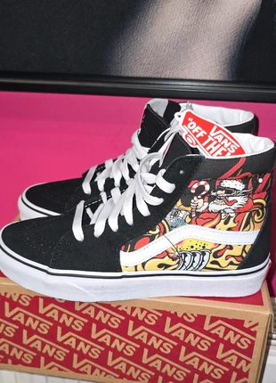 Superbes Vans édition limitée 2025-2026 père Noël déjanté rockeur muscle car modèle rare 37, brand: Vans, condition: New with tags, size: 37, €65.00, €68.95 includes Buyer Protection