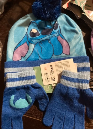 Gants et bonnet, brand: Disney, condizioni: Nuovo senza cartellino, taglia: Taglia unica, €10.00, €11.20 include la Protezione acquisti