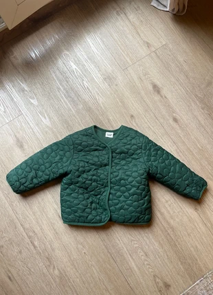 Veste matelassé verte fille, marke: Tape à l'œil, zustand: Sehr gut, größe: 3 Jahre / 98, 10,00 €, 11,20 € inklusive Vinted-Käuferschutz