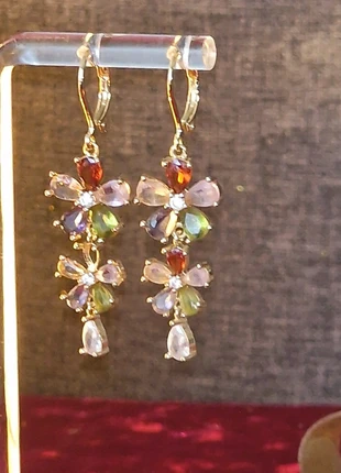 Adorables petites boucles d’oreilles et cristaux, merk: Swarovski éléments type, staat: Nieuw zonder prijskaartje, € 16,00, € 17,50 inclusief Kopersbescherming
