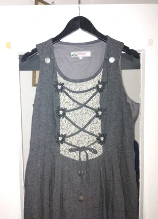 Vintage dirndl robe Autriche Robe grise style bohème / médiéval à laçage et boutons vintage, brand: Alpentrachten, condition: Very good, size: XL / 42 / 14, €35.00, €37.45 includes Buyer Protection