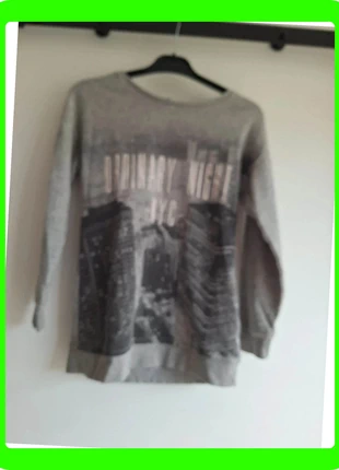 R0146. Sweat gris NYC, marque: Kiabi, état: Très bon état, taille: XS / 34 / 6, 1,00 €, 1,75 € Protection acheteurs (Pro) incluse