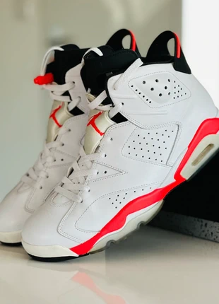Superbes Nike Jordan 6 « White Infrared », merk: Nike, staat: Heel goed, maat: 43, € 179,00, € 188,65 inclusief Kopersbescherming