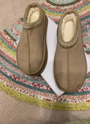 Chaussures mode Taille 38. Couleur taupe clair. Neuf, brand: sans, condition: New with tags, size: 38, €20.00, €21.70 includes Buyer Protection