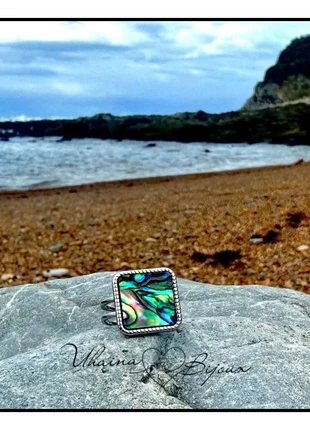 Bague carrée avec nacre en acier inoxydable argenté - Uhaina Bijoux, marque: Uhaina Bijoux, état: Neuf avec étiquette, taille: Ajustable, 10,00 €, 11,20 € Protection acheteurs (Pro) incluse