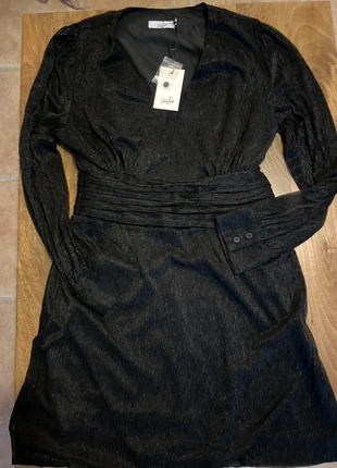 Robe pour les fêtes, marke: Calie, zustand: Neu, mit Etikett, größe: L / 40 / 12, 8,00 €, 9,10 € inklusive Vinted-Käuferschutz
