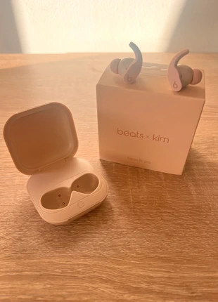 Beats x kim, marca: Beats, estado: Nuevo sin etiquetas, 115,00 €, 121,45 € Protección al comprador incluida