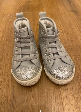 Sneakers bambina grigio interno felpato pelliccia sintetica, marke: young, zustand: Sehr gut, größe: 20, 5,00 €, 5,95 € inklusive Vinted-Käuferschutz