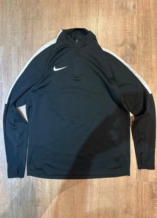 Dri-fit nike, brand: Nike, condizioni: Ottime, taglia: M, €15.00, €16.45 include la Protezione acquisti