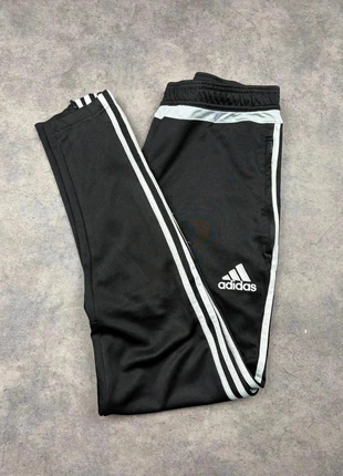 Jogging Adidas | Taille M | Couleur Noir, marke: adidas, zustand: Sehr gut, größe: M, 18,99 €, 20,64 € beinhaltet Vinted-Käuferschutz Pro